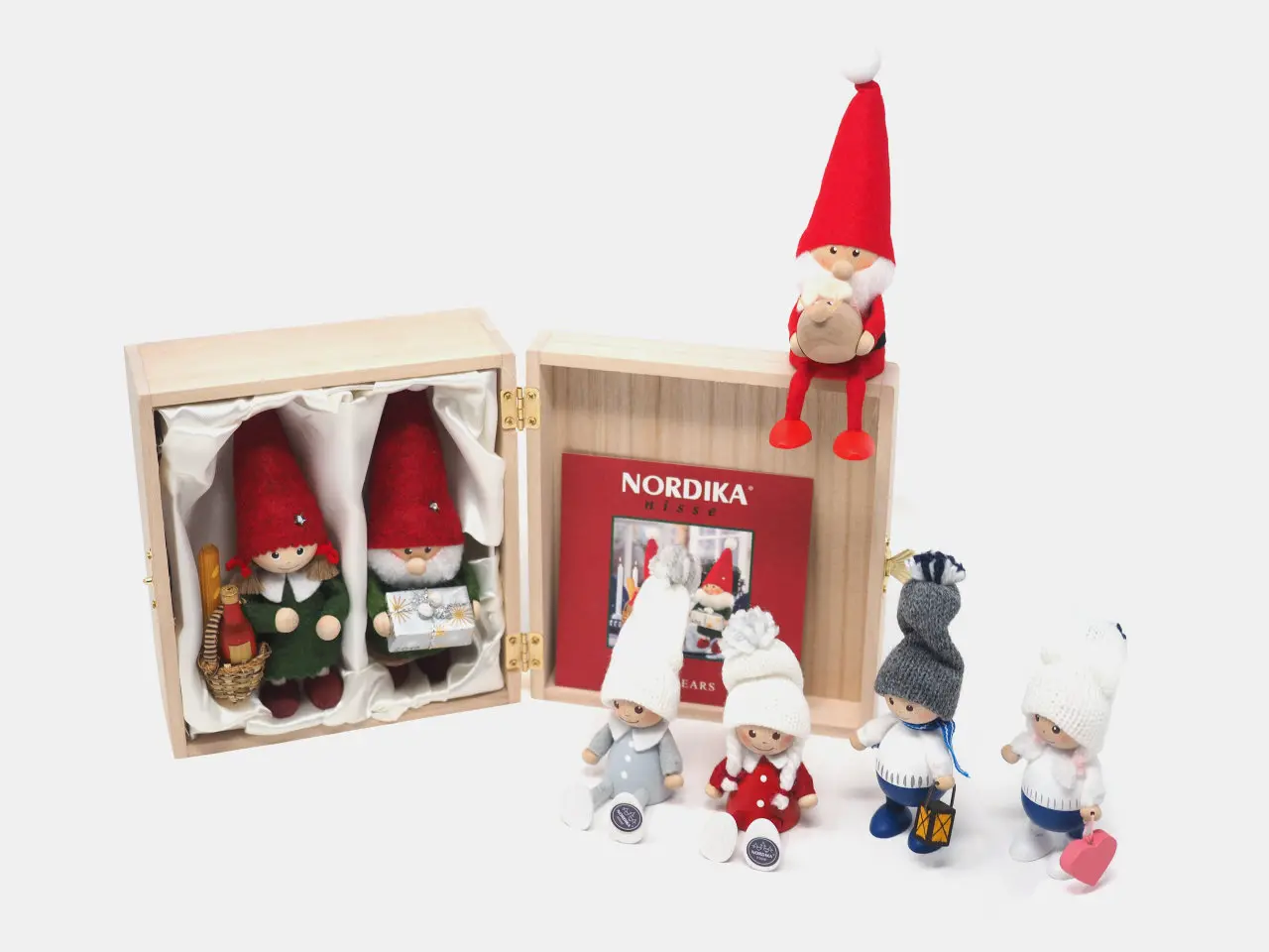 NORDIKA nisse ノルディッカニッセ トラを抱えたサンタ NORDIKA nisse