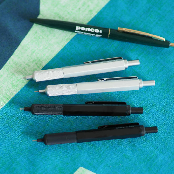 pencoのステーショナリー。コンパクトなサイズで取り回しのよいデザインボールペン&シャープペンシルです。