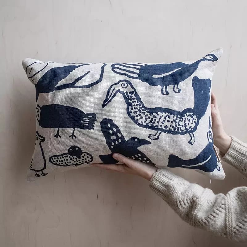 Fine Little Day クッションカバー TORI ブルー 38 × 58 cm