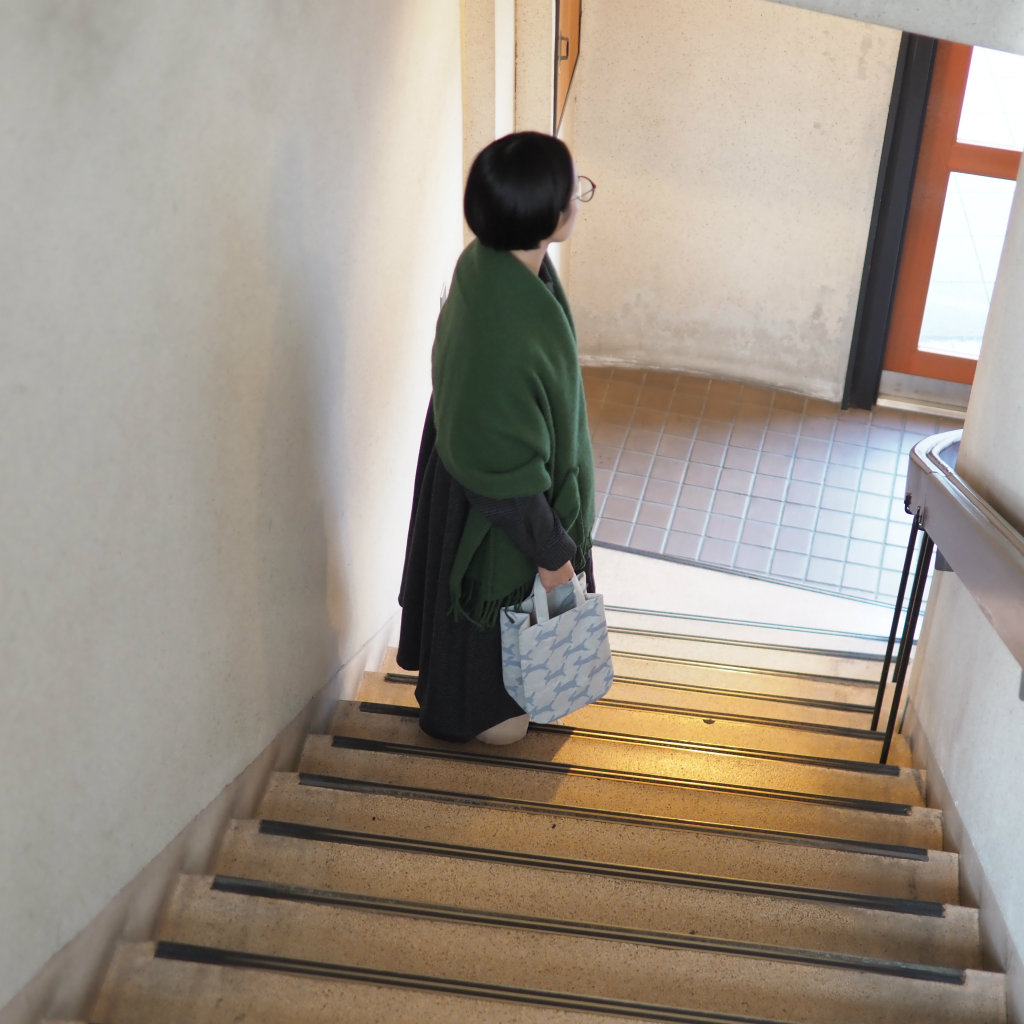 LAPUAN KANKURIT ポケットショール UNI（ダークモスグリーン）