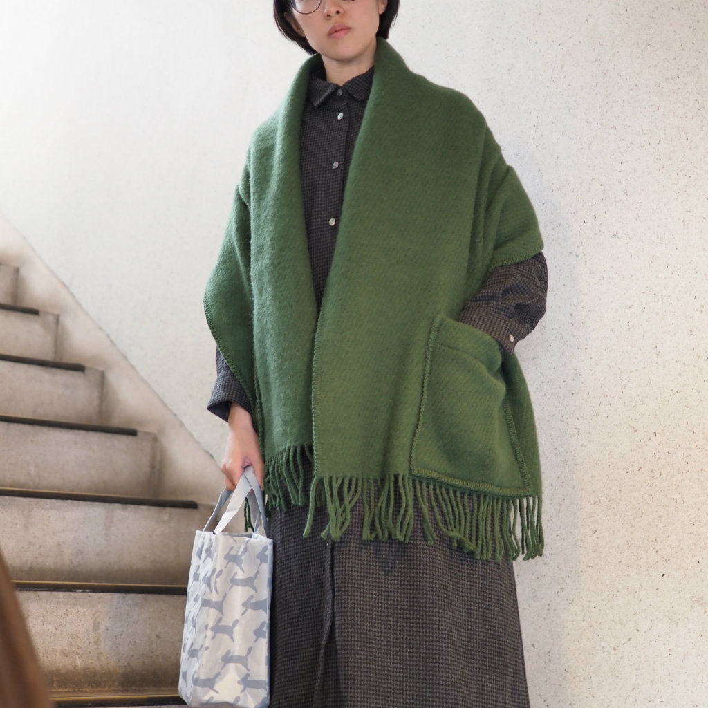 LAPUAN KANKURIT ポケットショール UNI（ダークモスグリーン）