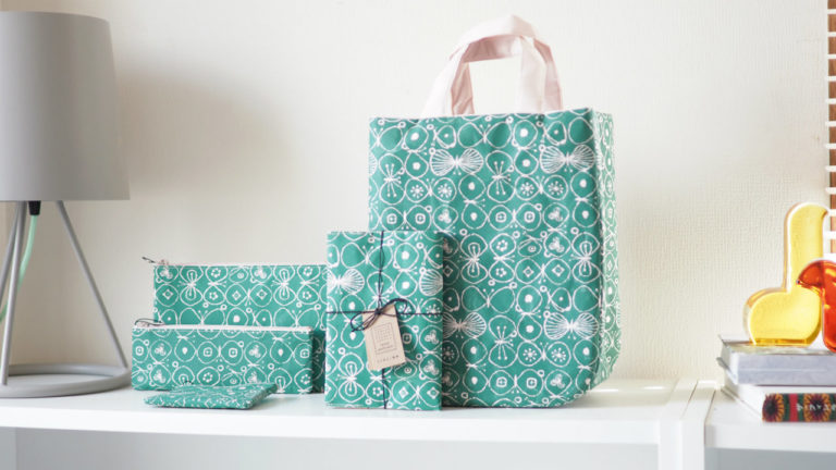 SIWA  minä perhonen、ハンドドローイングの図案と和紙の世界