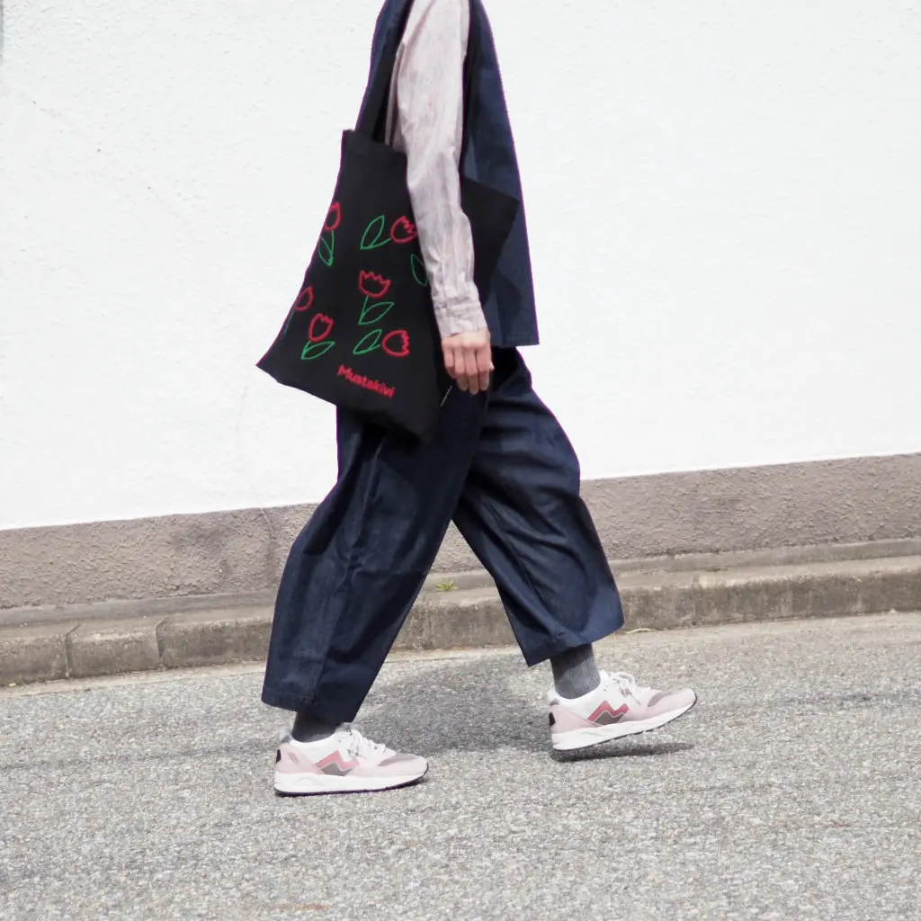 Mustakivi トートバッグ